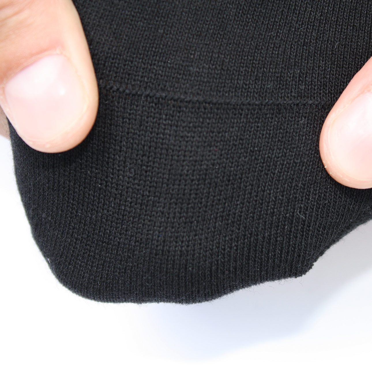 Merino Business Socken schwarz Detailansicht – nahtlose Zehenverarbeitung und elastischer Stützbund