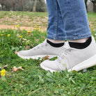 Merino Sneaker Socken schwarz mit Sneakers – kurze Merinosocken Damen für Alltag und Freizeit